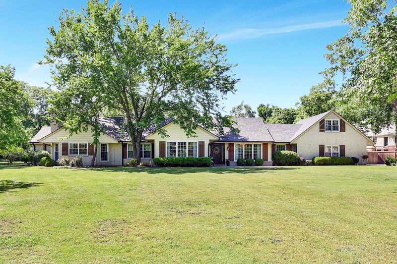 3 N Hampton, Eastborough, KS 67206