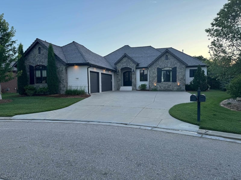 2109 N Veranda Cir, Wichita, KS 67206