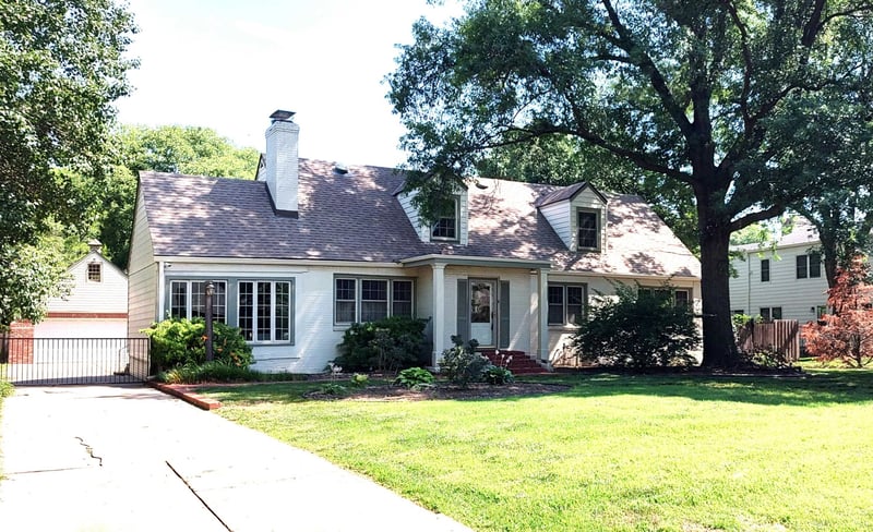 22 E Lynwood Blvd, Eastborough, KS 67207