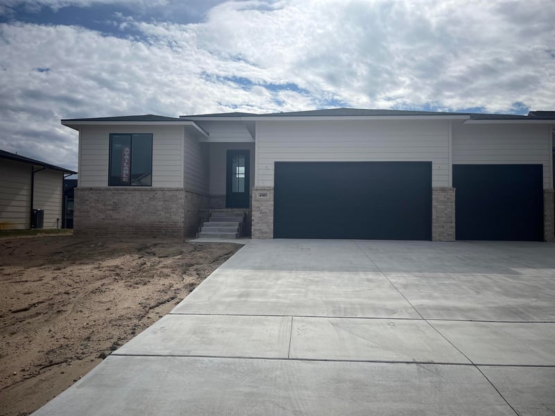 4985 Emerald, Maize, KS 67101