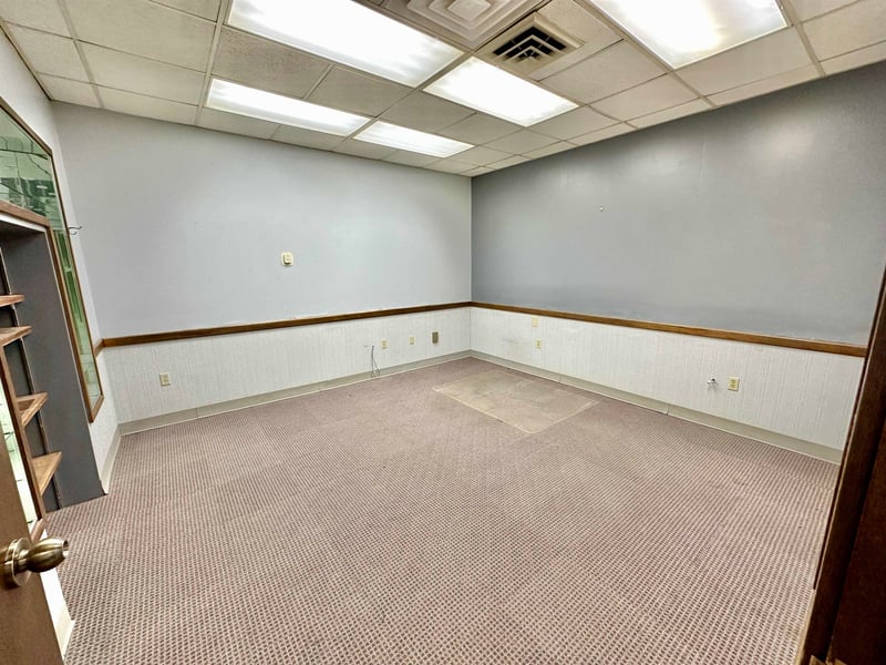 2110 E Industrial, Wichita, KS 67216