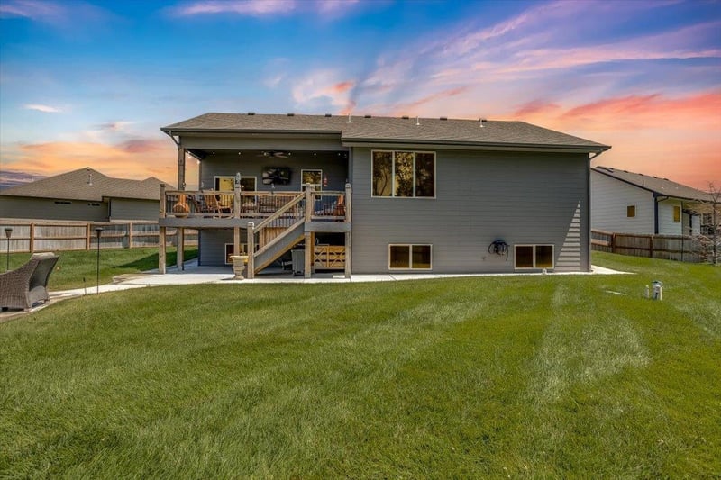 3317 S Bluelake Ct, Wichita, KS 67215