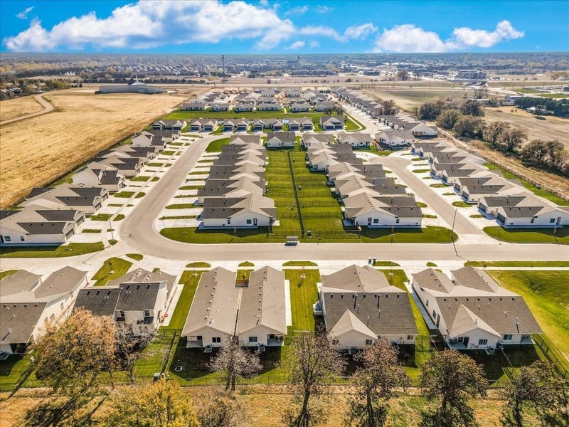 4319 Sandplum St # 4321, Wichita, KS 67205