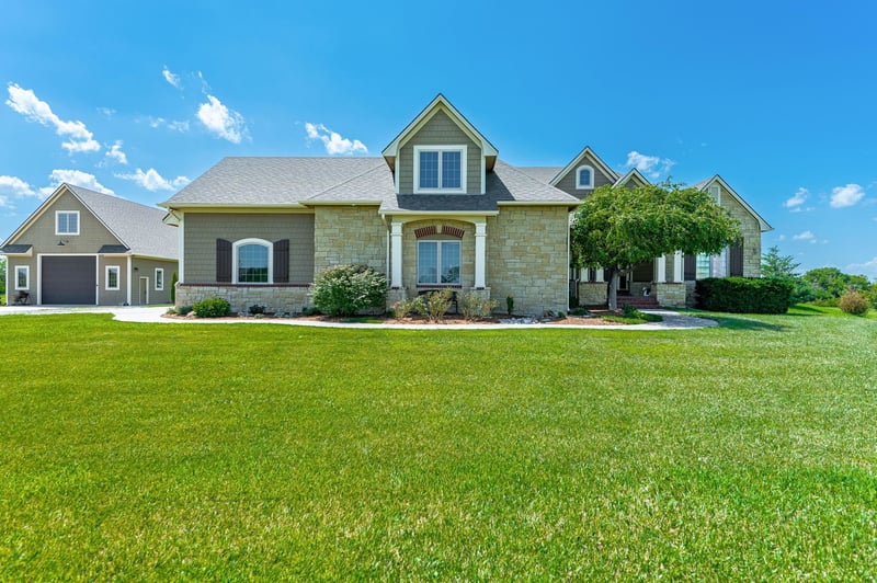 1165 N Wiltshire Ct, Mulvane, KS 67110