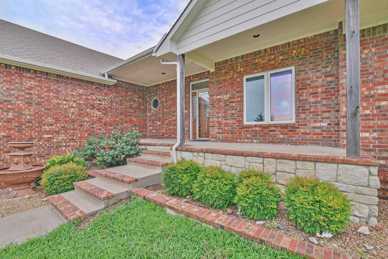 11808 W Springwater St, Clearwater, KS 67026
