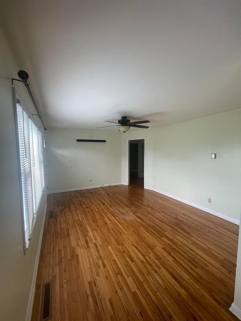 114 N Clark St, Udall, KS 67146
