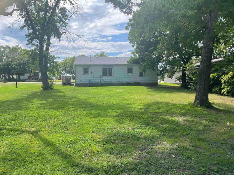 114 N Clark St, Udall, KS 67146
