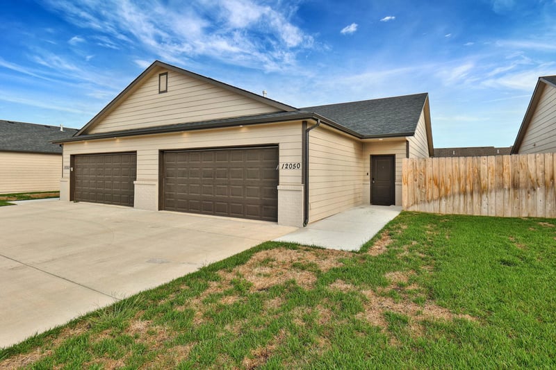 12050 W Fontana, Maize, KS 67205