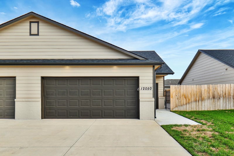 12050 W Fontana, Maize, KS 67205