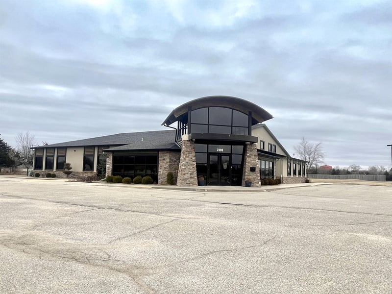2400 S Greenwich, Wichita, KS 67207