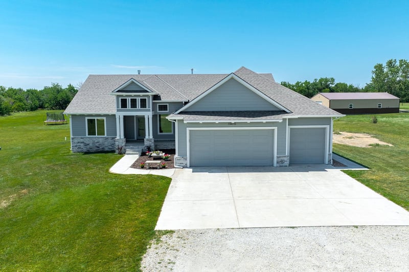 15615 E Hidden Estates St, Wichita, KS 67232