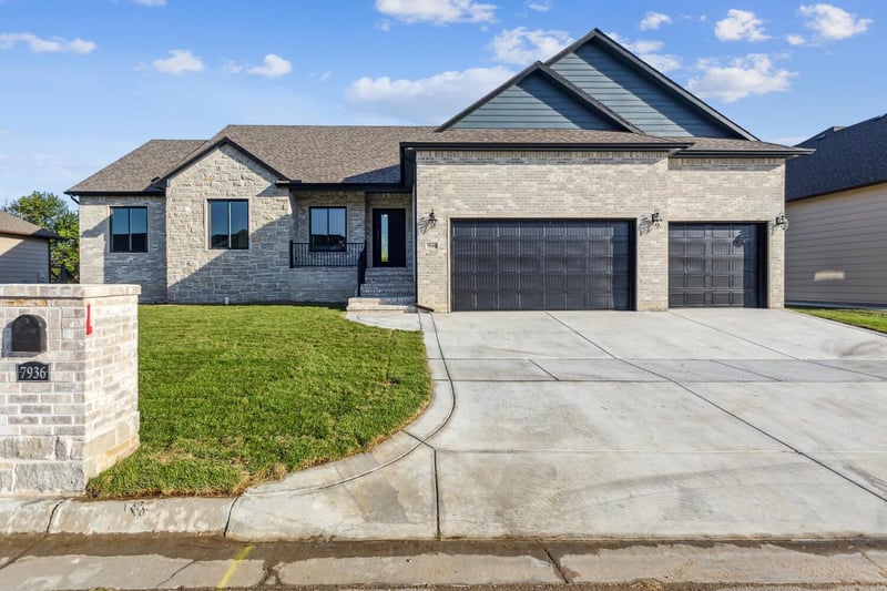7936 E Turquoise Trl, Bel Aire, KS 67226