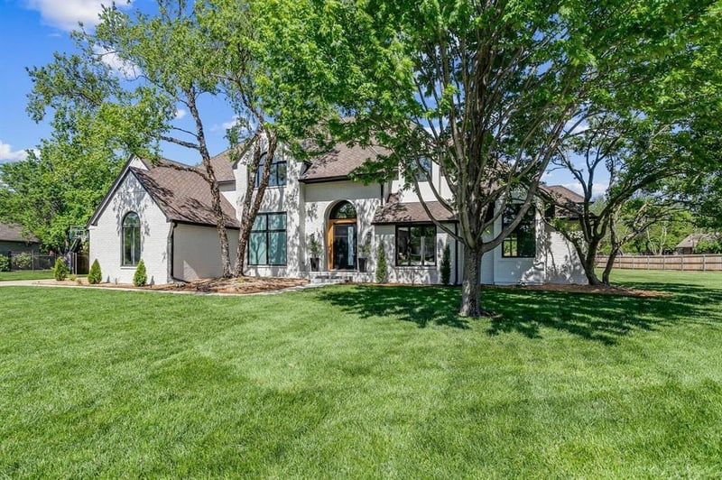1156 N Linden Cir, Wichita, KS 67206
