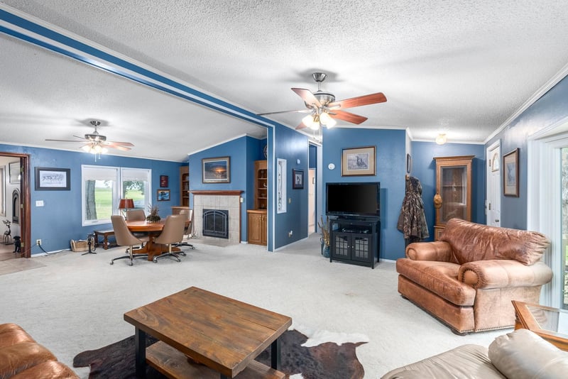 1061 S Woodlawn Rd, South Haven, KS 67140