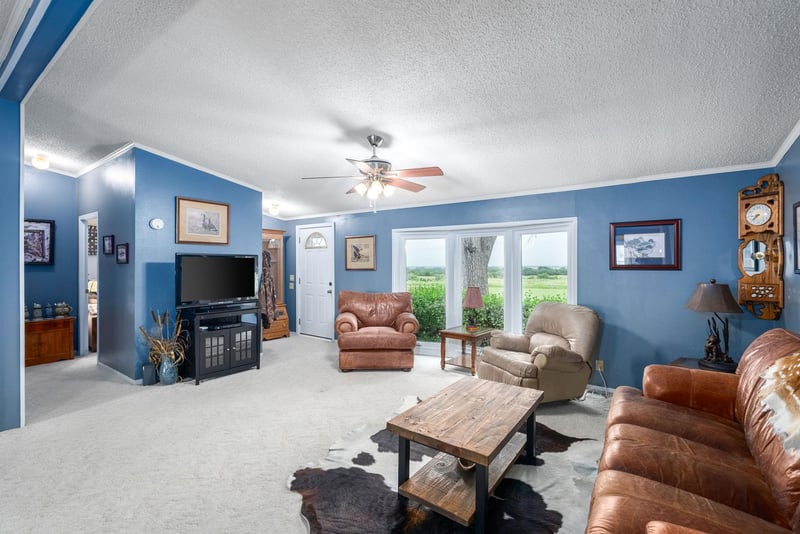 1061 S Woodlawn Rd, South Haven, KS 67140