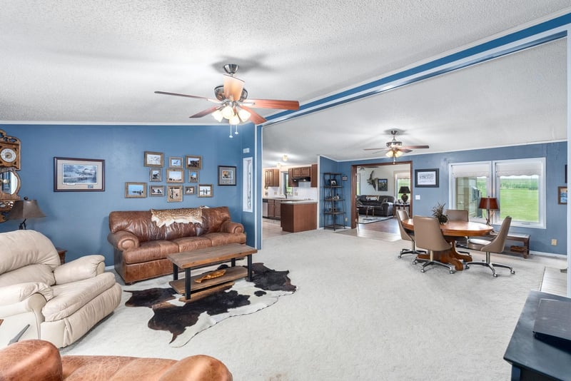 1061 S Woodlawn Rd, South Haven, KS 67140
