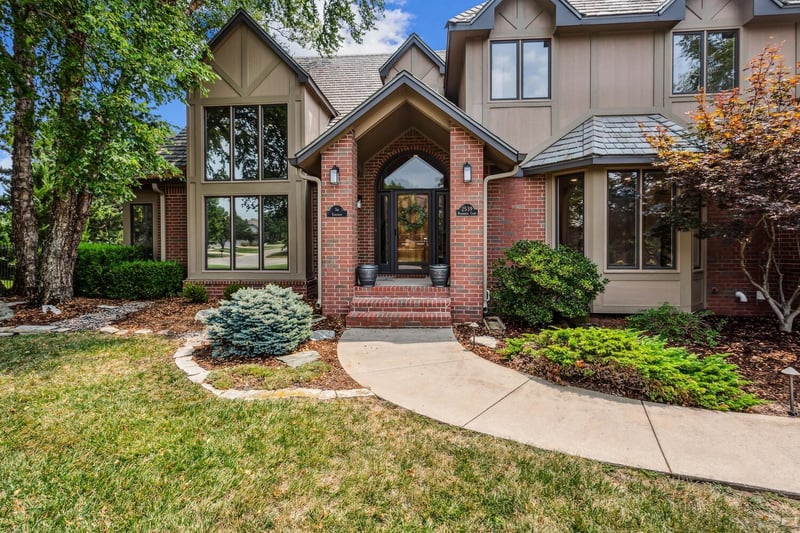 2539 N Wilderness Ct, Wichita, KS 67226