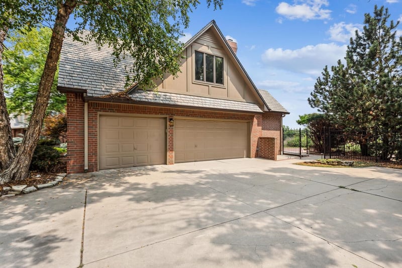 2539 N Wilderness Ct, Wichita, KS 67226