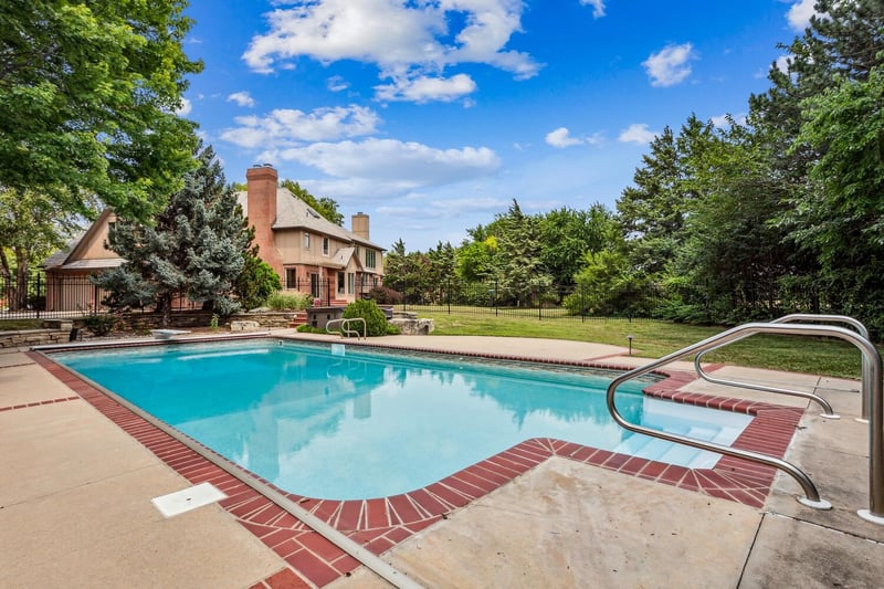 2539 N Wilderness Ct, Wichita, KS 67226