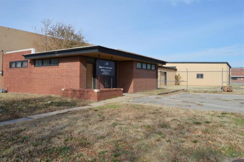 814 E 8th St N, Wichita, KS 67214