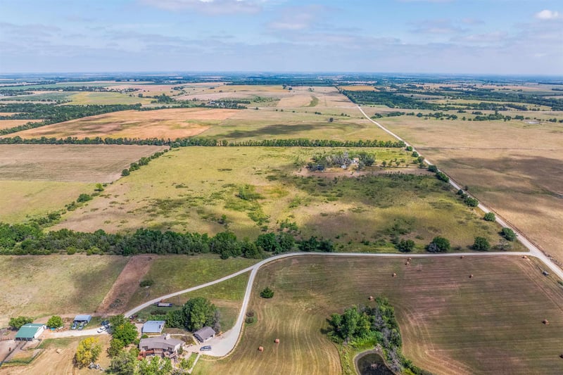 841 Goldenrod, Walton, KS 67151