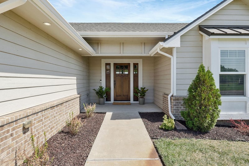 2602 S Lark Ln, Wichita, KS 67215