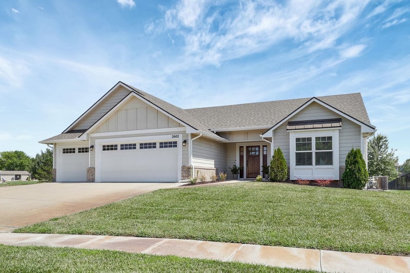 2602 S Lark Ln, Wichita, KS 67215