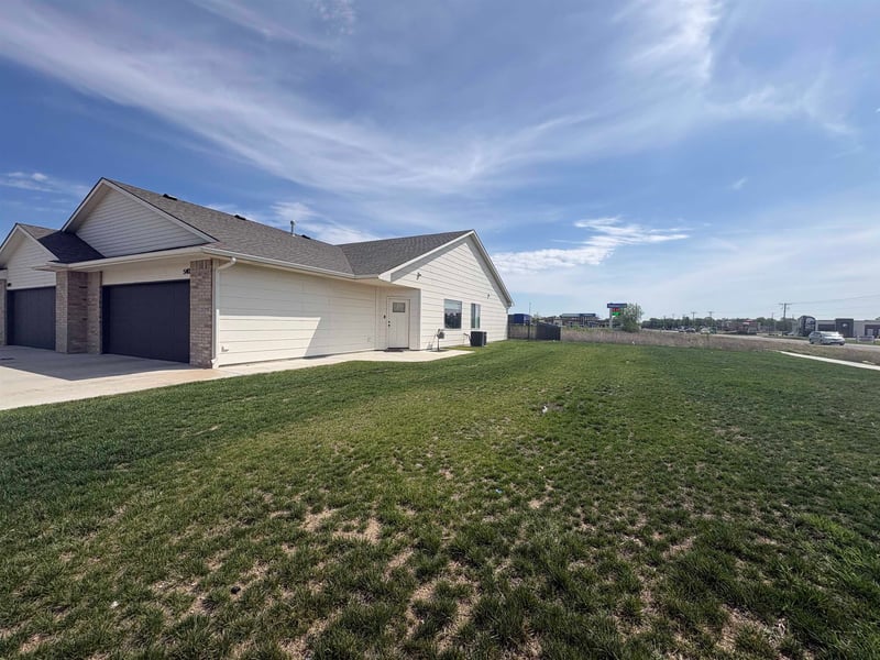 5402-5404 Sandkey Ct, Wichita, KS 67204