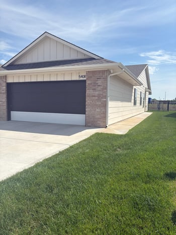 5408-5410 N Sandkey Ct, Wichita, KS 67204