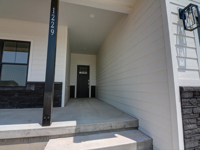 1229 Genesis Dr, Mcpherson, KS 67460