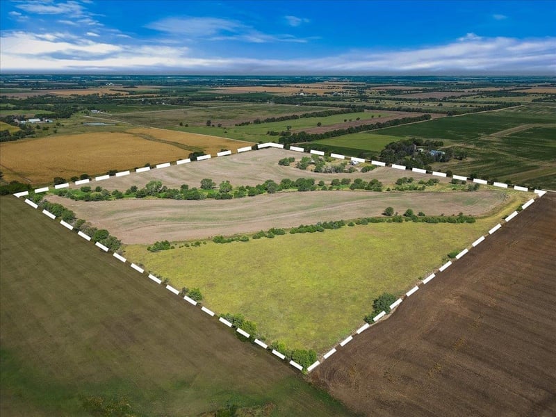 661 80th, Walton, KS 67151