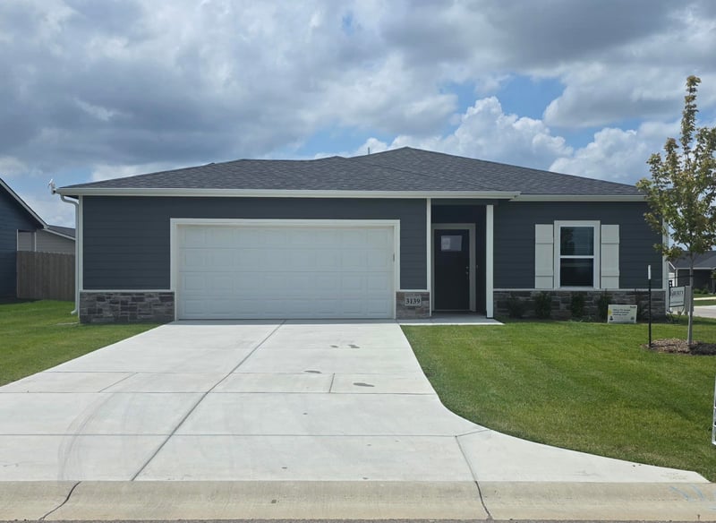 3139 Highridge Ct, Park City, KS 67219