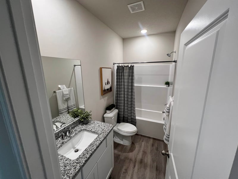 3139 Highridge Ct, Park City, KS 67219