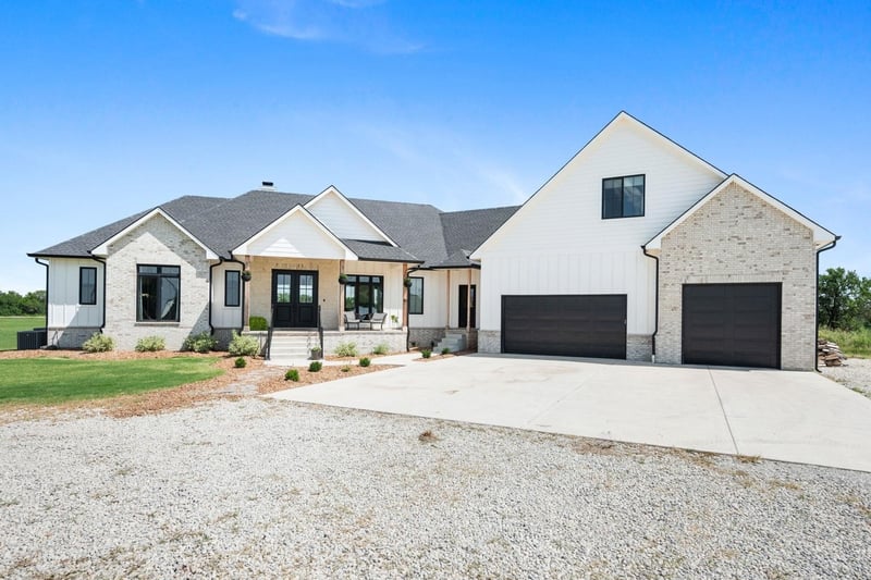 7194 S 127th St E, Derby, KS 67037