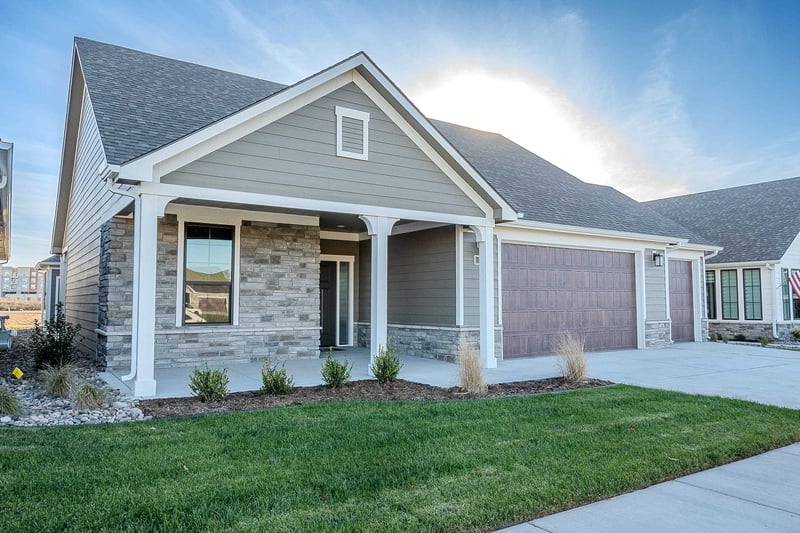 727 Lexington Ln, Andover, KS 67002