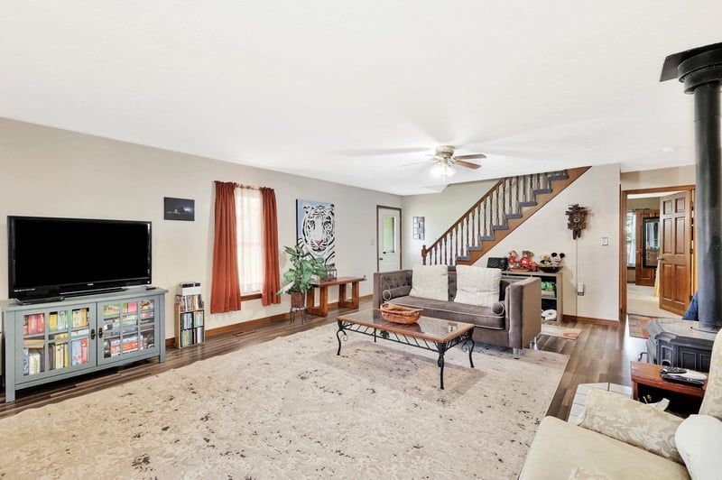 13006 E Pleasant Valley Rd, Haven, KS 67543