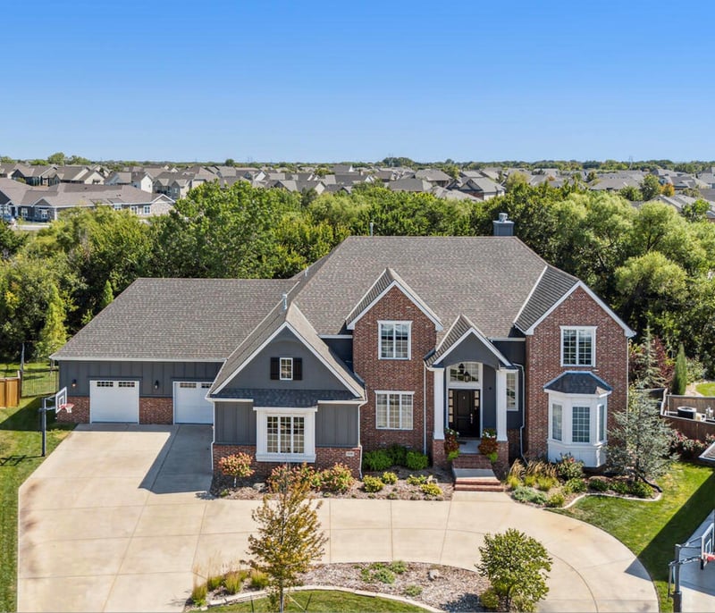 2110 N Castle Rock Ct, Wichita, KS 67230