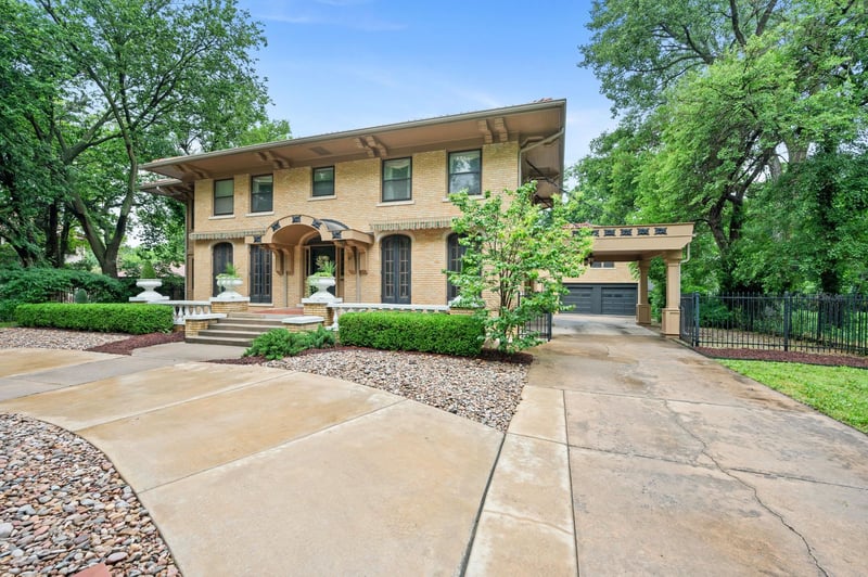 425 N Belmont Ave, Wichita, KS 67208