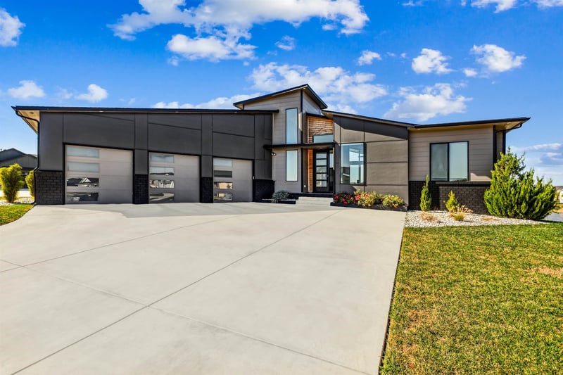 3511 S Capri St, Wichita, KS 67210