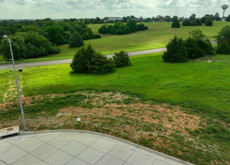 B4 L3 Timber Ridge Ct, Salina, KS 67401