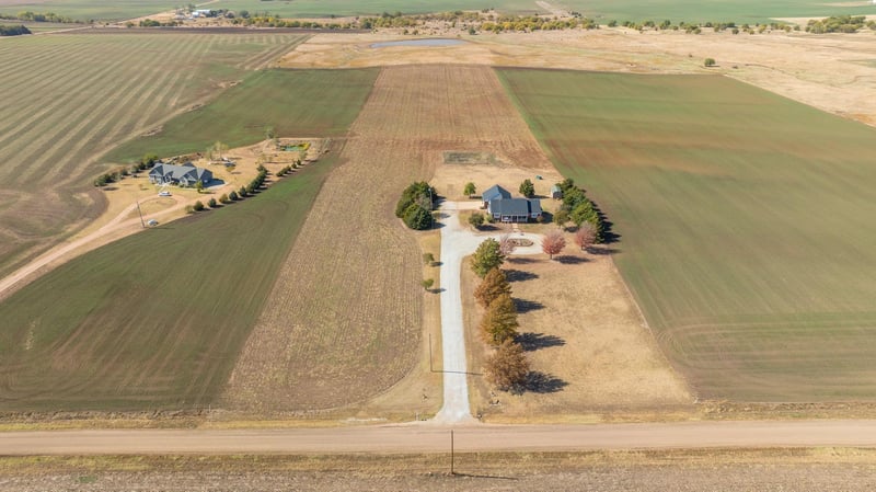 353 S 263rd St W, Garden Plain, KS 67050
