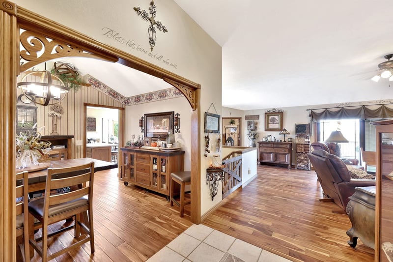 353 S 263rd St W, Garden Plain, KS 67050