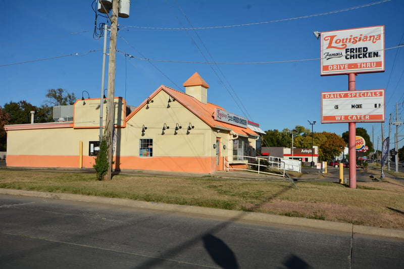 4206 Harry St, Wichita, KS 67218