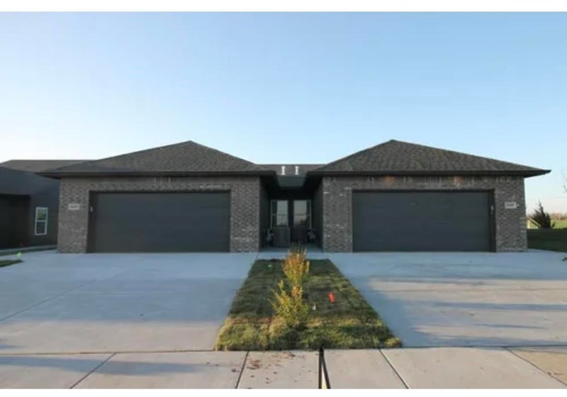 16289-91 W Ike Ct, Wichita, KS 67052