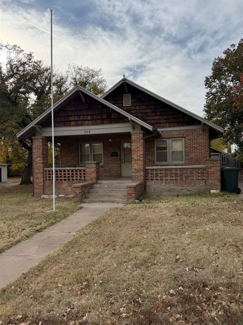 808 Stanberry St, Ellsworth, KS 67439