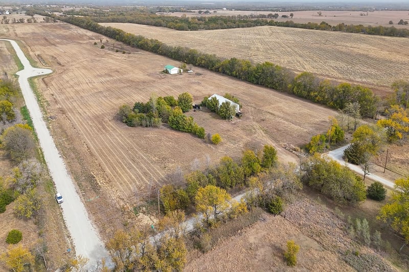 13510 220th St, Douglass, KS 67039