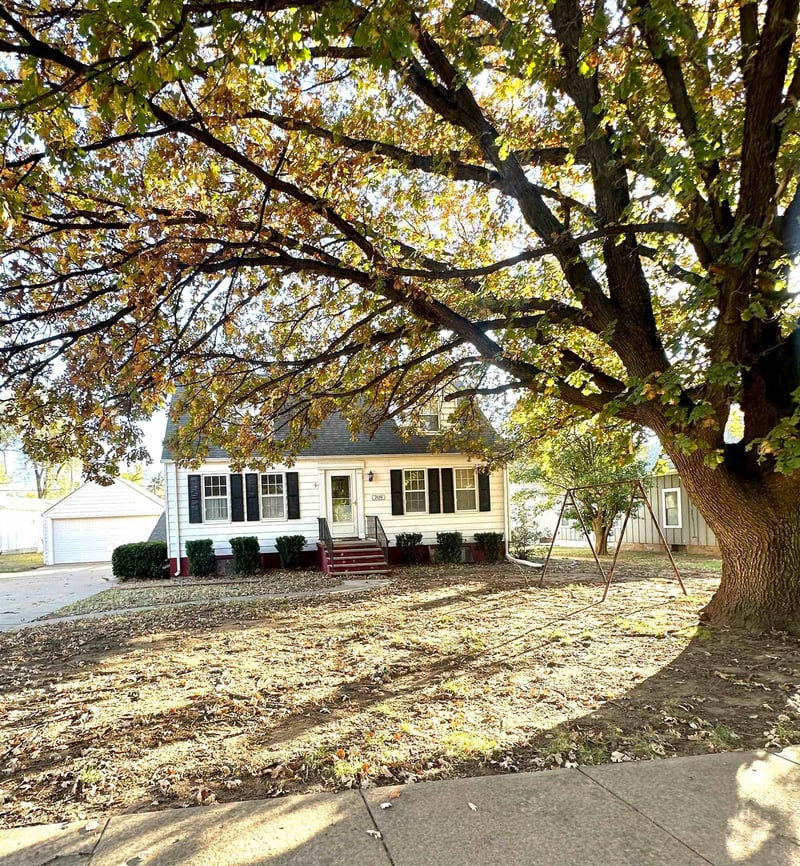 209 W First Ave, Medicine Lodge, KS 67104