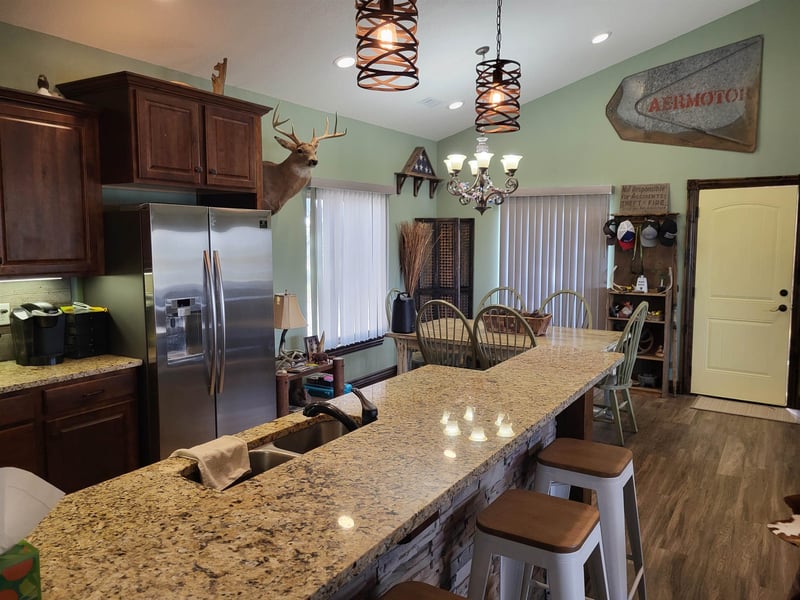 97 Eureka Lake Rd, Eureka, KS 67045