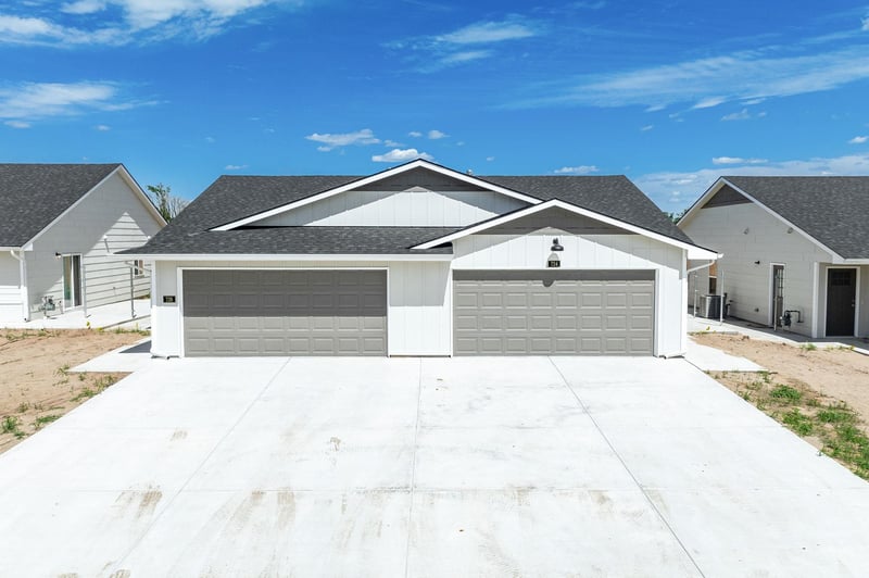 5019-5021 S Sycamore Ave, Wichita, KS 67217