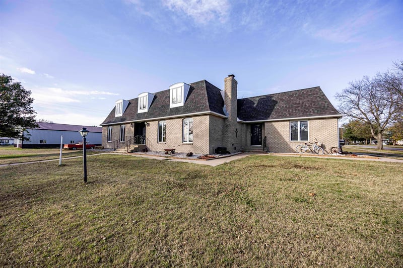 308 W Elk St, Howard, KS 67349